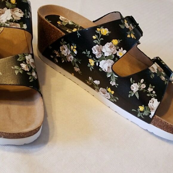 𝅺Kensie Floral Buckled Slip On Wedge Sandals Wenda Model Compare to Birkenstock - Picture 6 of 8